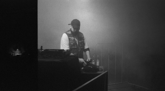 4 WAVES TOUR, Neffa-T, Commodo, Fuchs2, Praha, Arnii kopie